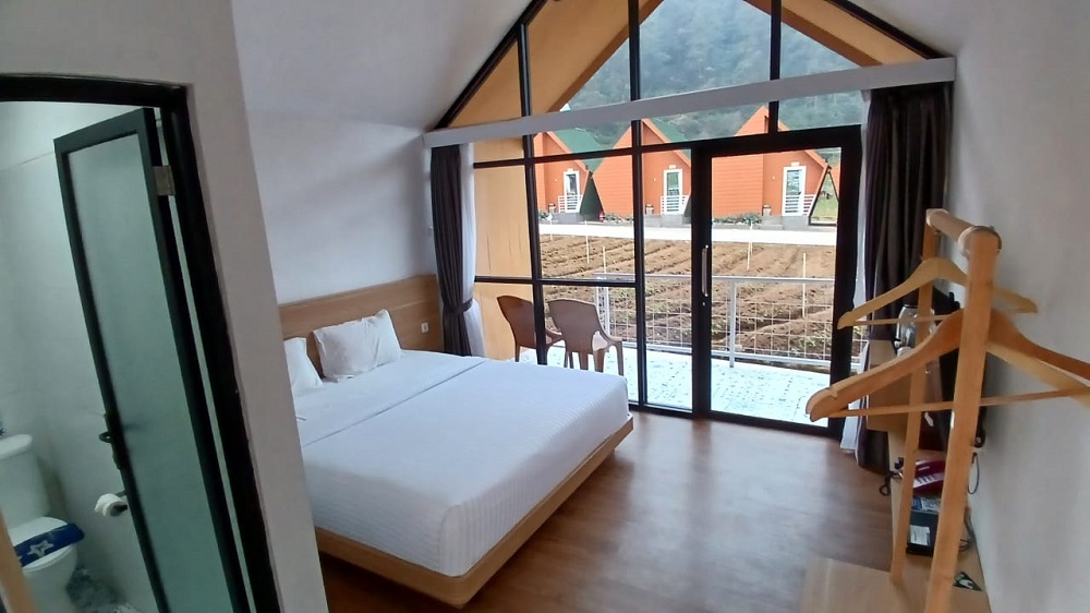 mountain cottage4b