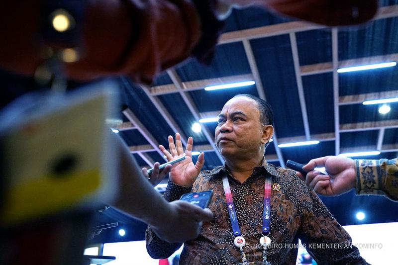 menkominfo budi arie