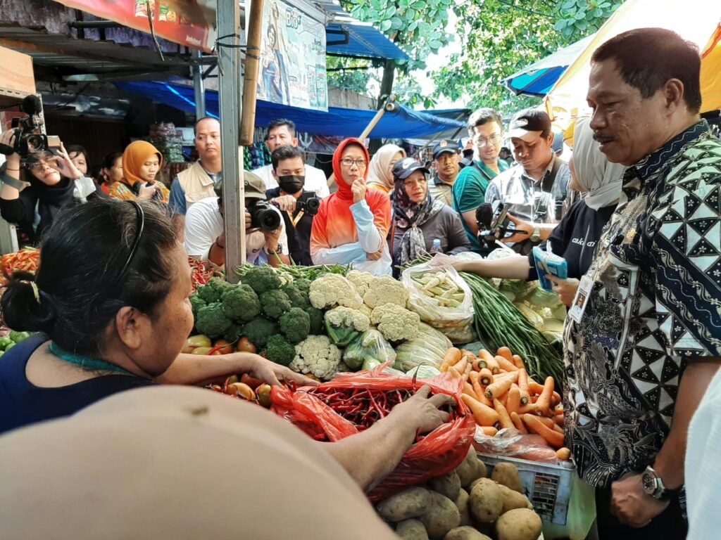 operasi pasar