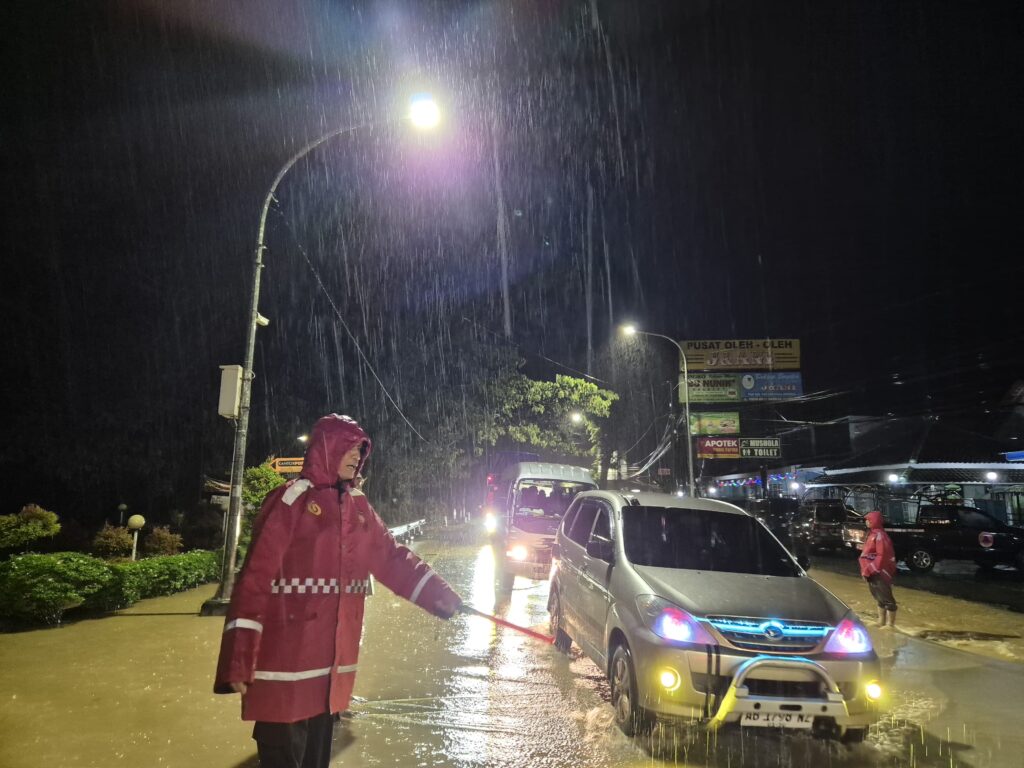 BANJIR PURWOREJO2
