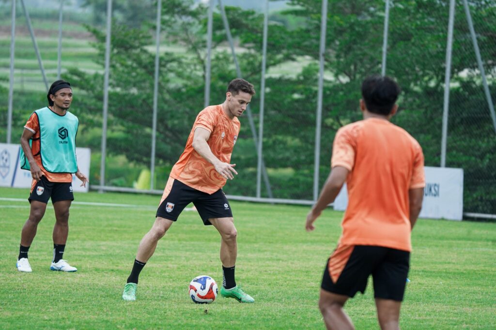 WhatsApp Image 2025-10-19 at 20.42.35_68b2fc1d