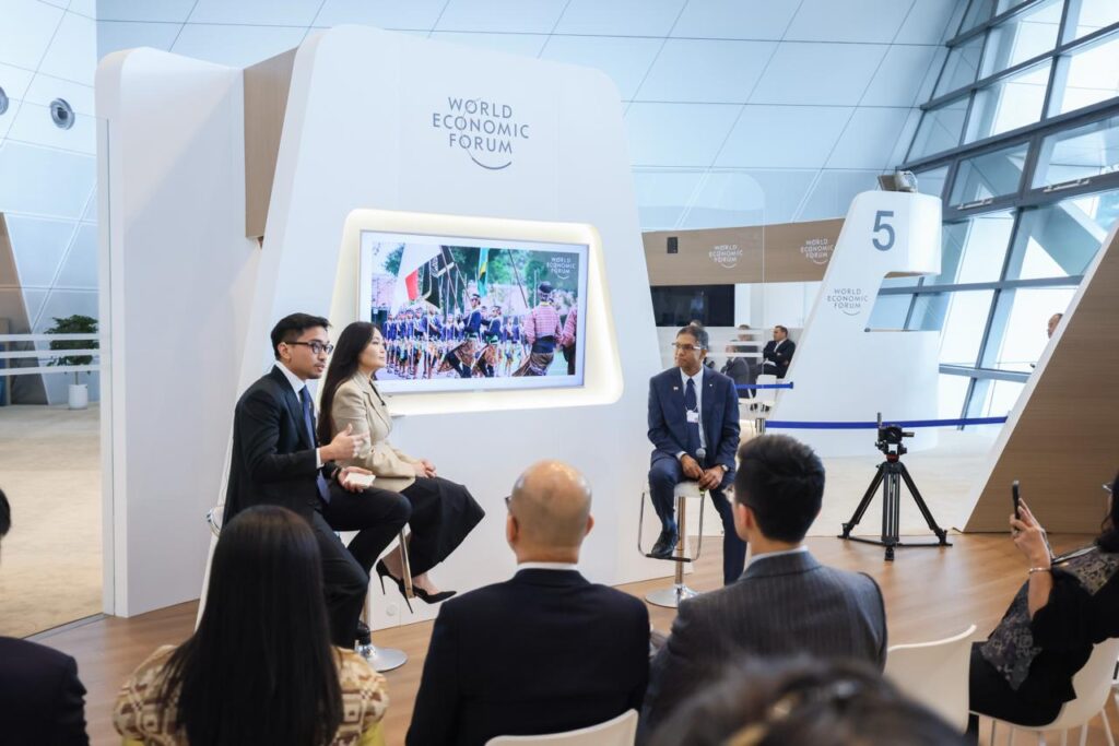 Foto 3 - KGPAA Mangkoenagoro X Bebicara di World Economic Forum Annual Meeting of the New Champions 2026 (WEF AMNC)