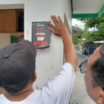 Warga Gumpang dan Polres Sukoharjo Bersatu Perangi Narkoba, Pasang Stiker Stop Narkoba di Rumah hingga Kos